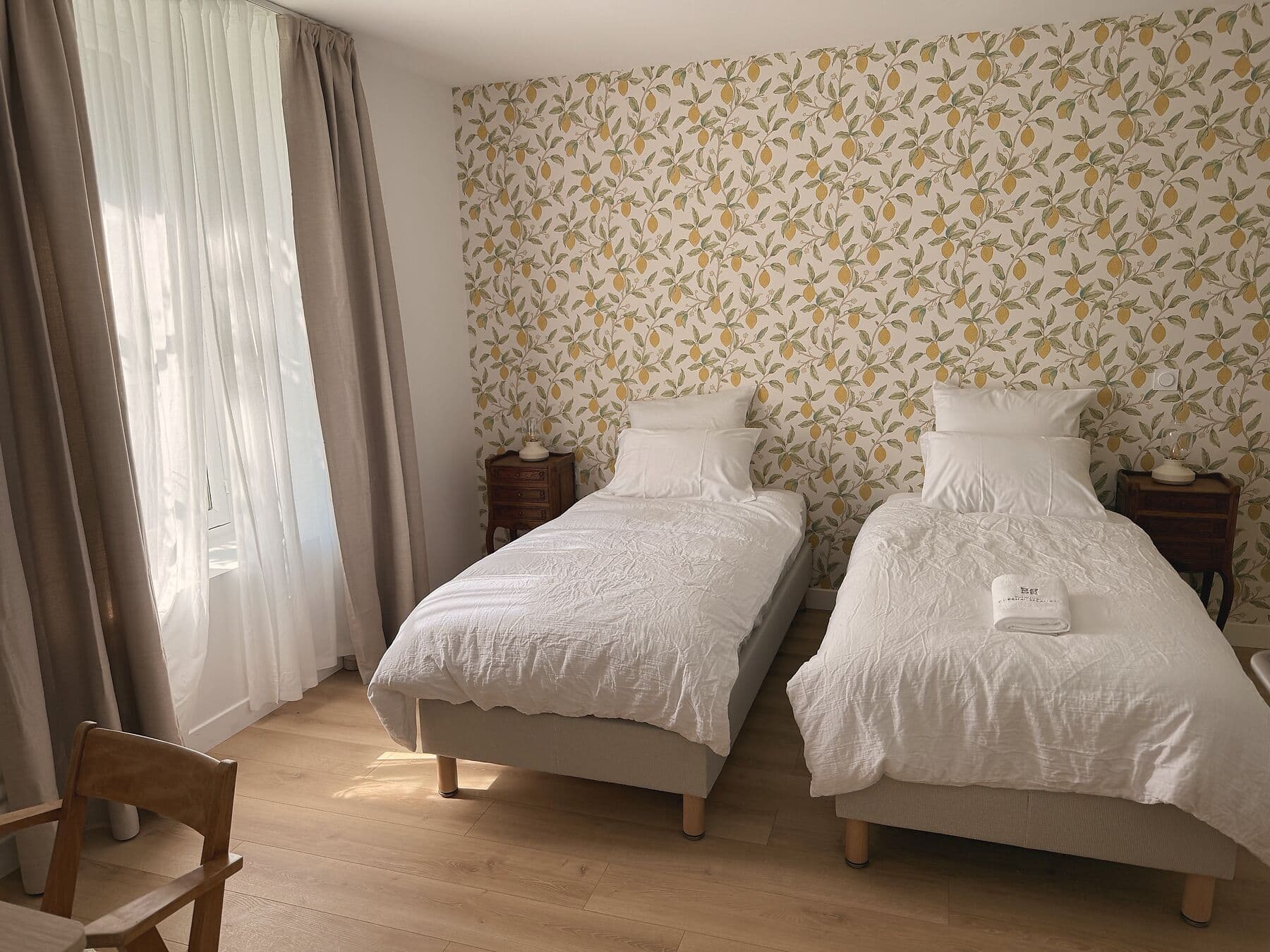 Chambre twin à deux lits séparés